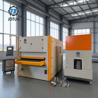 Machine industrielle de débavurage à bande large pour l'acier inoxydable, l'aluminium et l'acier au carbone, pour le finissage des surfaces de plaques.