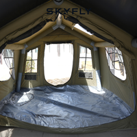 Tente gonflable Oxford imperméable à colonnes d'air 8+8, 8 personnes, 2 chambres (1 chambre et 1 séjour) avec porte en maille, pour camping en groupe