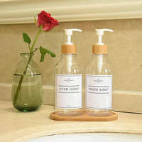 Distributeur de savon en plastique transparent sans BPA de 16 oz avec pompe en bambou et plateau en bambou, récipient rechargeable pour savon liquide pour les mains et la vaisselle