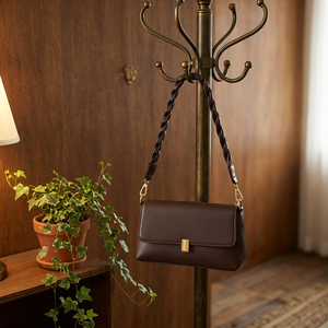 Bolso Mini Vintage de Cuero PU con Correa de Cadena Trenzada, Bolso Bandolera con Solapa, Bolso de Hombro Compacto para Uso Diario - Product Image 5