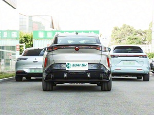 Ultimate VW Yuzhong 06 2025 Ultra, Vehículo Eléctrico de Largo Alcance de 614 km con Pantalla 2K de 15 Pulgadas y Sonido Premium - Product Image 2