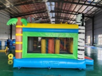 Château gonflable commercial Jungle Safari avec toboggan, piliers zèbre et girafe, pour location événementielle et aire de jeux extérieure