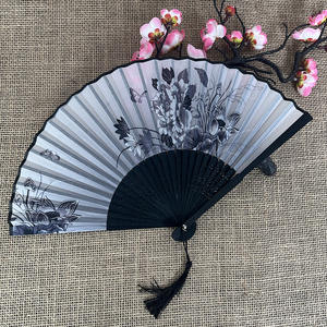 <span class=keywords><strong>พัด</strong></span>ผ้าไหมจีนโบราณพับได้สไตล์ญี่ปุ่น<span class=keywords><strong>พัด</strong></span>ผ้าไหมสำหรับสุภาพสตรีทำสีมือสำหรับนักเรียน - Product Image 6