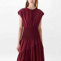 Nouvelle Robe Midi Femme Bordeaux Tendance à Col Rond, Manches Courtes, Taille Froncée, Asymétrique à Volants, Coupe Évasée, Personnalisable en Gros