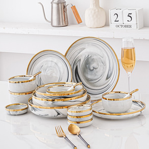 <span class=keywords><strong>Set</strong></span> di <span class=keywords><strong>Piatti</strong></span> e Ciotole Nordici di Lusso con Bordo Dorato per 2-8 Persone, Stoviglie per la Casa con Ciotole per Riso, Zuppa e Verdure - Product Image 1