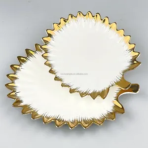 Neue Keramik platte im nordischen Stil mit blattförmiger Sushi-Blatt-Mode-Dim-Sum-Platte mit goldenem Rand