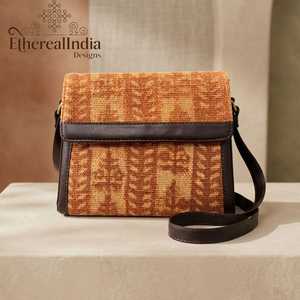 Bolso bandolera artesanal de tela con estampado bohemio, bolso de hombro pequeño de cuero vegano Rexine - Product Image 6