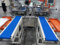 Machine d'emballage multi-sacs haute vitesse pour rouleaux de papier et machine à lier les mouchoirs pour l'industrie papetière