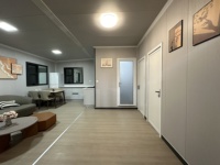 Serre préfabriquée en acier coloré entièrement meublée, résistante à l'humidité, avec mur-rideau en verre, taille et couleur personnalisables, garantie 5 ans