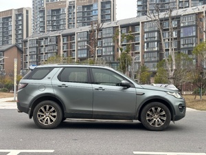 Land Rover Discovery Sport 2.0T SE 2016, 241HP, Tracción <span class=keywords><strong>en</strong></span> las Cuatro Ruedas, Techo Panorámico, SUV Premium, Listo para Exportar - Product Image 4
