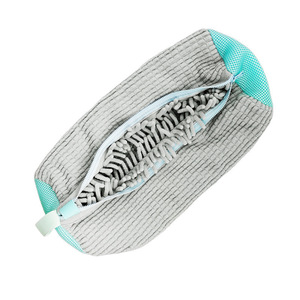 Sac de lavage pour chaussures en chenille grise, housse de protection en maille pour lave-linge à tambour, sac anti-déformation - Product Image 3