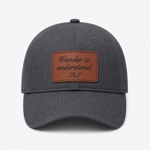 Gorra de Béisbol Ajustable de 6 Paneles con Parche de Cuero Sintético y Logotipo Personalizado T&L, Impermeable, de Alto Rendimiento, Moderna y Curvada - Product Image 2