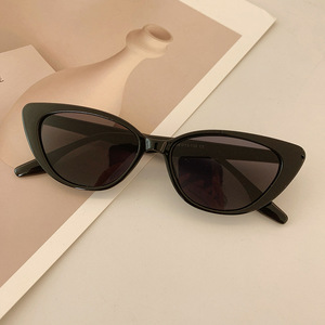 Retro Cat Eyes High Quality Sunglasses Small <b>Frame</b> Classic Shade Sun Glasses Brand Design Outdoor Gafas De Sol - Product Image 4