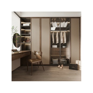 Armoire <span class=keywords><strong>sur</strong></span> <span class=keywords><strong>mesure</strong></span> en bois moderne pour toute la maison, avec portes battantes de chambre, rangement d'angle, zone de suspension du sol au plafond et <span class=keywords><strong>porte</strong></span> coulissante - Product Image 4