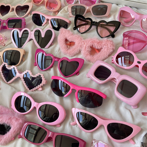 Rose Red European American Street Style Cat Eye UV400 Marco completo Corazón Rosa Gafas <span class=keywords><strong>de</strong></span> sol Internet Celebrity Gafas <span class=keywords><strong>de</strong></span> sol - Product Image 2