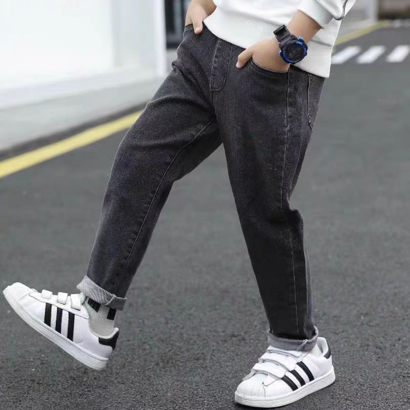 Black simple long pants with real pockets