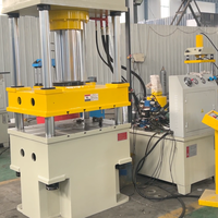 Fabricant de presses à métaux personnalisées formant une presse hydraulique à 4 colonnes de 100 tonnes