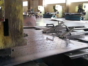 Lámina de Acero Metálica Perforada Antideslizante Personalizada para Pasarelas y Aplicaciones de Filtración - Product Image 6