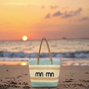 Sac de plage en paille pour voyage en plein air, sac de plage rayé coloré d'été, sac fourre-tout en paille grande capacité pour femmes, personnalisable - Product Image 6