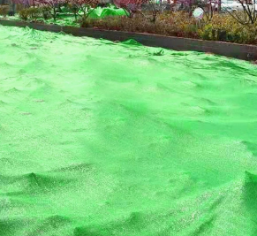 Filet anti-poussière vert pour la construction en HDPE, ignifuge et anti-UV, pour la protection des sols, des cours de charbon et le contrôle de l'érosion des empilages de sable - Product Image 2