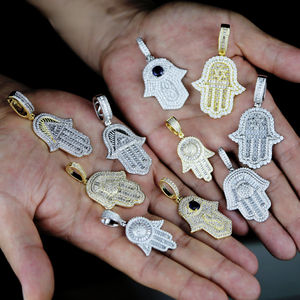 Nuovi CZ occhi dell'angelo <span class=keywords><strong>di</strong></span> <span class=keywords><strong>Fatima</strong></span> <span class=keywords><strong>collana</strong></span> <span class=keywords><strong>con</strong></span> ciondolo ghiacciato Bling Cubic Zirconia Hamsa Charm a <span class=keywords><strong>mano</strong></span> Hip Hop donna uomo gioielli - Product Image 1