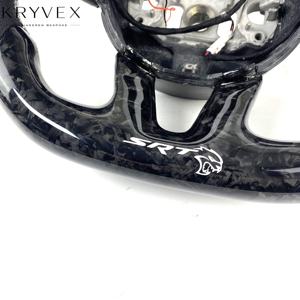 Volante Personalizado Kryvex para <span class=keywords><strong>Dodge</strong></span> Charger 2025-2020, Fibra de Carbono Forjada, Cuero Genuino Perforado - Product Image 5