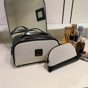 Bolsa de Maquillaje Multifuncional y Moderna, Bolsa de Aseo de PU Grueso Tipo Almohada, Portátil para Viajes, de Alta Estética, con Cierre y Diseño Geométrico - Product Image 2