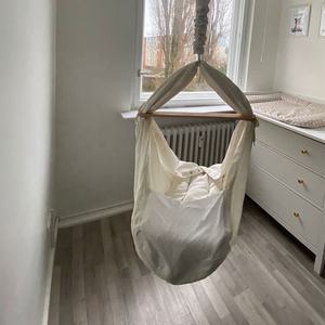 Cuna <span class=keywords><strong>Hamaca</strong></span> Eléctrica Plegable de Tela RooCuddle para Bebé con Cuna de Resorte, Diseño Europeo para Uso en Villas - Product Image 6