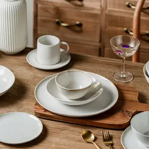精致豪华陶瓷餐具套装餐厅使用优雅餐具和结婚盘子低最小起订量盒包装