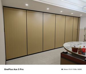 Parete Divisoria Mobile Insonorizzata con Telaio in Alluminio - Pannello Acustico in Gesso per Sale Riunioni e Uffici - Product Image 3