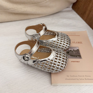 Nouvelles <span class=keywords><strong>sandales</strong></span> tissées coréennes 2026 pour filles, style princesse, couleur unie, à fermeture, semelles souples antidérapantes, ajourées, bout fermé - Product Image 3