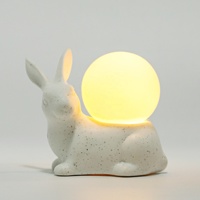 Nouvelle lampe de table à LED mignonne de style animal avec tortue en céramique pour un usage domestique intérieur de salon