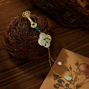Muyu Traditional Chinese Style Brooch With Seashell Flower Leaf Design Imitation Jade Pearl Tassel For Women Party Wear - Product Image 4