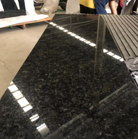 Dalles de granit noir poli Star Galaxy pour comptoirs de cuisine modernes et escaliers