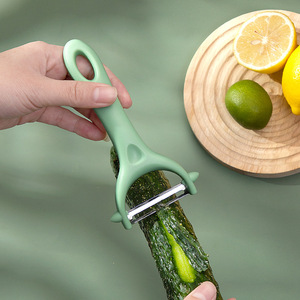 Fruit Vegetable Peeler Set 2 Pieces Light Green Easy To Clean Versatile Kitchen Tool For Peeling Potatoes Melons Citrus - Product Image 4