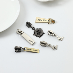 <span class=keywords><strong>Fermeture</strong></span> <span class=keywords><strong>éclair</strong></span> en alliage de zinc de haute qualité, imperméable et dorée # 5 tirettes personnalisées en métal avec logo pour vestes et sacs - Product Image 5