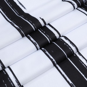 Ensemble d'uniformes de football professionnels pour hommes, blanc et noir, maillot et short sublimés sur mesure, découpe automatisée, tenue pour équipes de club - Product Image 6