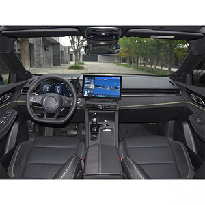 Lynk & Co 03 2023 <span class=keywords><strong>2</strong></span>.0TD DCT Sport Halo Turbo Sedan d'occasion, faible kilométrage et sans accident - Product Image 5