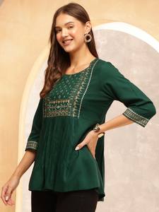 Top acampanado con motivos étnicos para mujer - Product Image 4