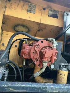 Hyundai 220LC-9S Máquina excavadora usada de 22,5 toneladas con motor de núcleo y caja de cambios Excavadora hidráulica de segunda mano sobre orugas Venta al contado - Product Image 3