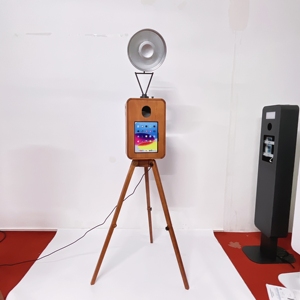 Photomaton vintage en chêne double face, véritable photomaton instantané vintage DSLR <span class=keywords><strong>pour</strong></span> <span class=keywords><strong>mariage</strong></span>, en bois, avec imprimante et appareil <span class=keywords><strong>photo</strong></span> - Product Image 5