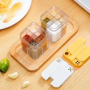 Kit de récipients à épices de <span class=keywords><strong>camping</strong></span> <span class=keywords><strong>Salière</strong></span> et <span class=keywords><strong>poivrière</strong></span> de voyage <span class=keywords><strong>Mini</strong></span> récipients à épices transparents à 4 compartiments pour cuisine TravelBBQ - Product Image 3
