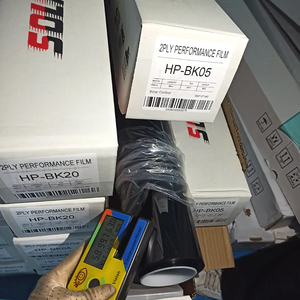 Pellicola Oscurante per Finestrini <span class=keywords><strong>Auto</strong></span> 1.5mil Nera Carbone, Protezione Privacy, Antigraffio, Anti-UV, Personalizzabile OEM - Product Image 2