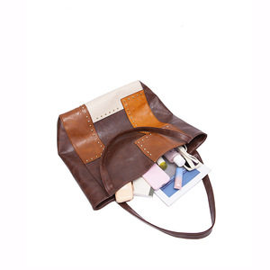 Sacs à main pour femmes rétro à grande capacité avec fermeture à bouton, imperméables en PU, à bandoulière unique, couleur contrastée - Product Image 2