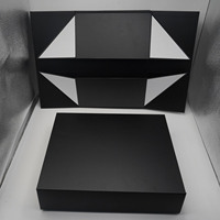 Boîte cadeau magnétique pliable avec logo personnalisé, couleur blanc noir, quantité minimale de commande bas pour les petites entreprises, crème pour le visage, gaufrage, stratification mate