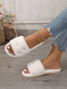 Pantofole Invernali e Autunnali Personalizzate con Punta Aperta, Ricamo in Pelliccia, Antiscivolo, Calde e Morbide per Donne - Product Image 6