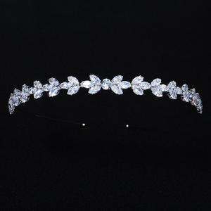 <span class=keywords><strong>YiWu</strong></span> 헤어 액세서리 도매 패션 헤어 밴드 수제 크리스탈 CZ 지르콘 패션 소녀 신부 머리띠 헤드 피스 - Product Image 3