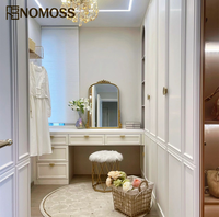 Armoire sur mesure moderne haut de gamme avec organisation flexible pour projets hôteliers et d'appartements