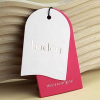 Étiquettes à suspendre LOGO en feuille d'or personnalisées de luxe et écologiques pour vêtements, étiquette en papier découpée en arc, impression, étiquette de prix pour vêtements
