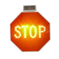 Panneau de signalisation routière solaire 12V DC en aluminium, panneau Stop pour la sécurité routière, utilisable comme panneau de signalisation directionnel de forme carrée, panneaux de signalisation solaires